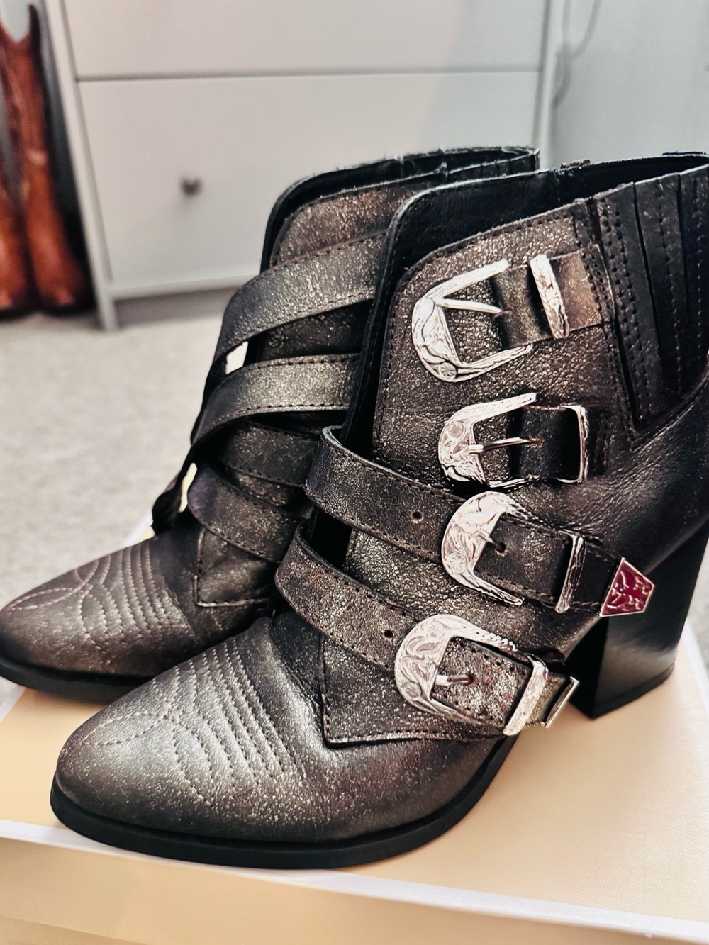 Steve Madden Prairie Leather Metallic Black Buckle Ankle Booties